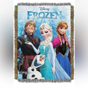 Disney “Frozen” tapestry Throw Blanket New! ❤️